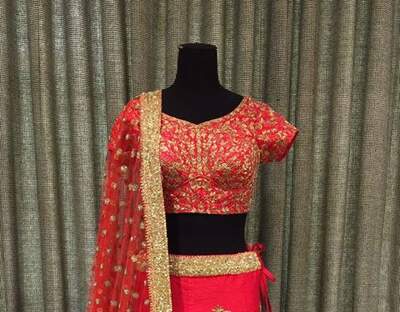 Tamanna World for sarees and western wear